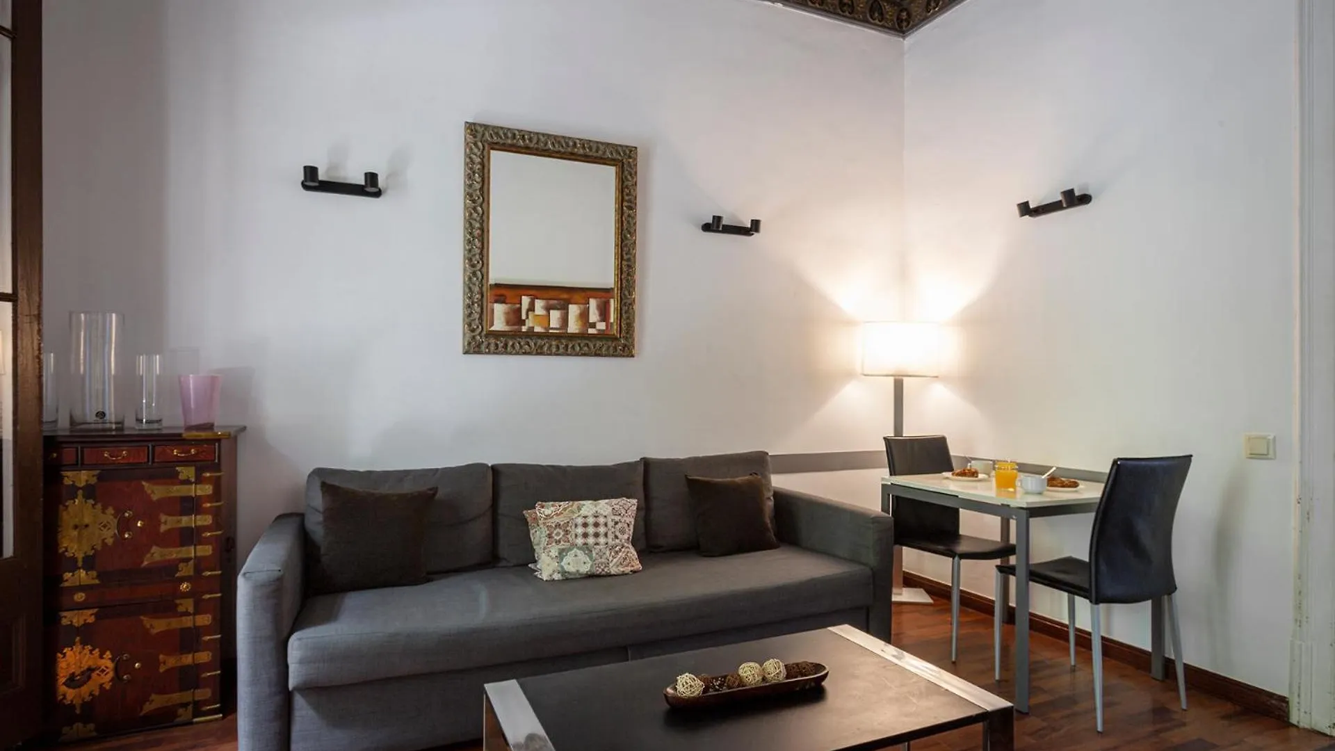 Ab Casanova Apartment Barcelona