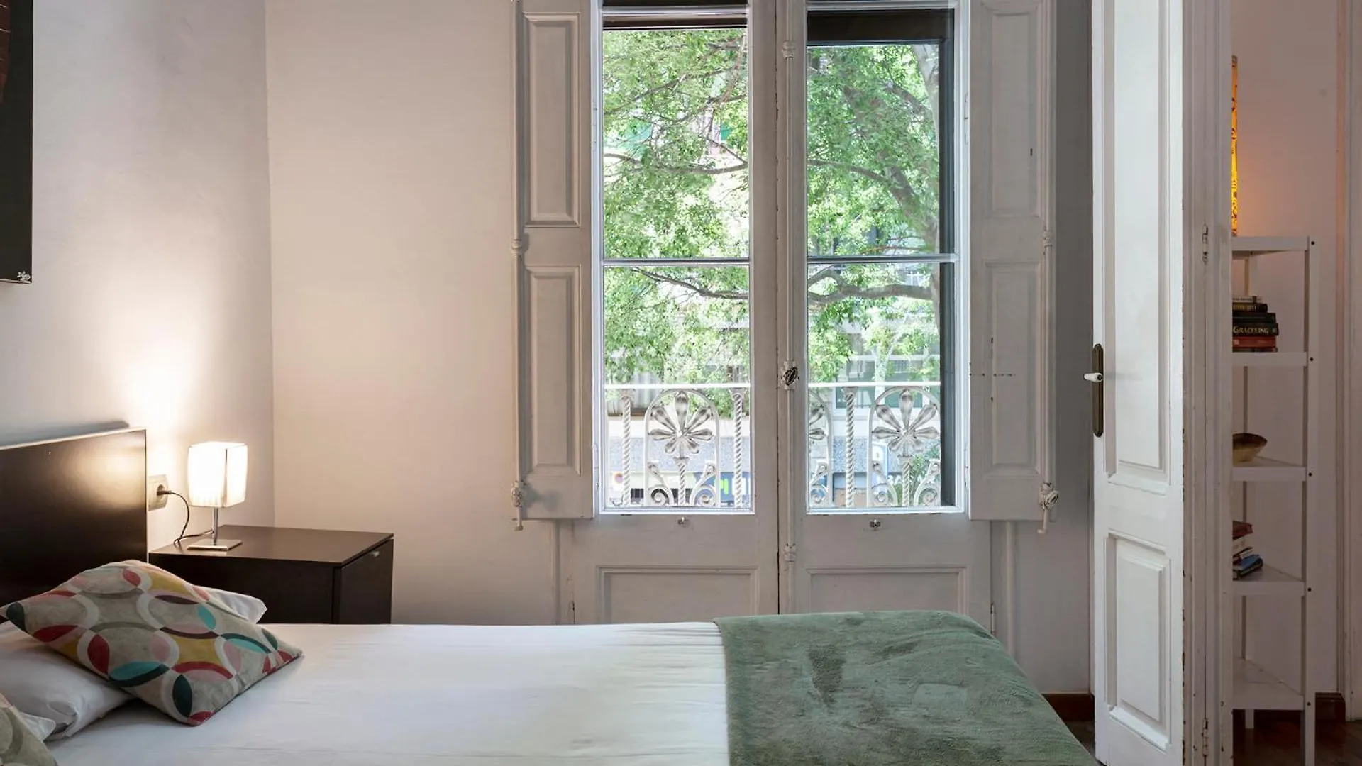 Ab Casanova Apartment Barcelona